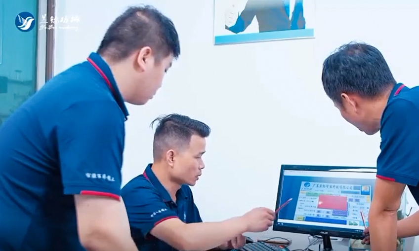 Équipe de support après-vente dans le centre d\'appels