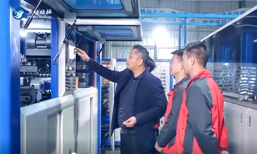 Fondateur et ingénieur en chef de l\'atelier