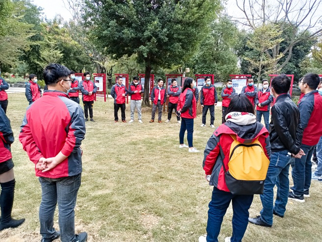 Construction de l'équipe de Yulun Machinery